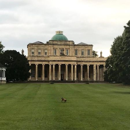 Perfect Location For Racecourse And Town Centre Apartment Cheltenham Exterior photo